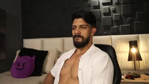 Dann saenz online show from February 15, 10:21 pm