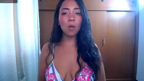 Danna  Ross online show from January 17, 6:44 pm