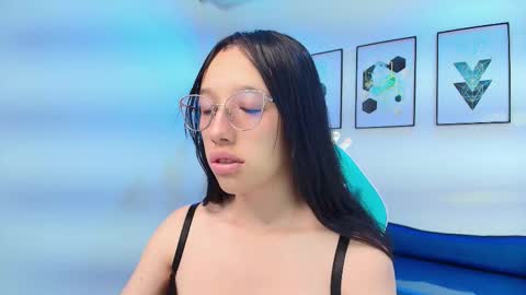 Danna  online show from February 6, 8:01 pm