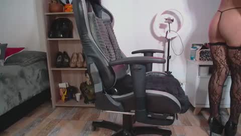 danna isabella online show from June 10, 8:19 pm