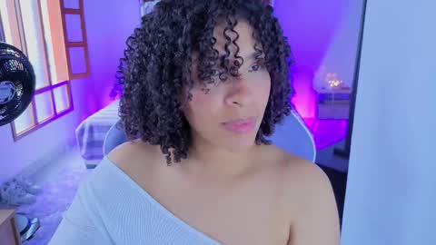 Snapshot of danna_berry chatting on March 17, 5:27 pm DannaBerry online show from March 17, 5:27 pm