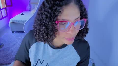 Snapshot of danna_berry chatting on April 14, 4:35 pm DannaBerry online show from April 14, 4:35 pm