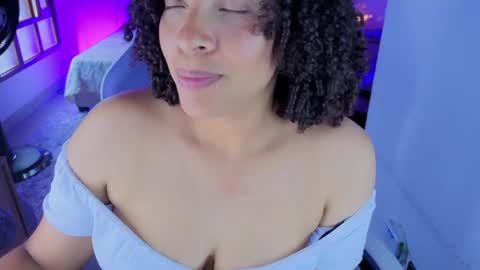 Snapshot of danna_berry chatting on April 17, 5:05 pm DannaBerry online show from April 17, 5:05 pm