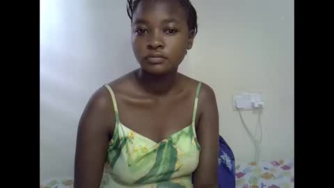 Snapshot of danna_miki chatting on November 23, 12:05 pm danna_miki online show from November 23, 12:05 pm