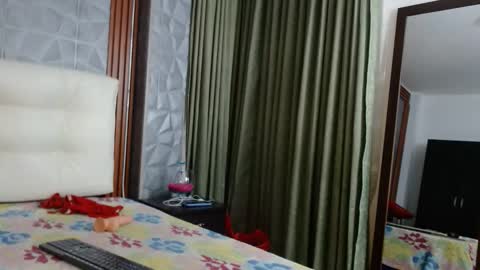 Snapshot of danna_montanna1129 chatting on May 31, 8:54 pm Danna online show from May 31, 8:54 pm