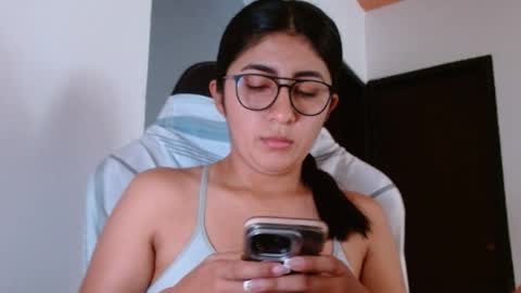 Snapshot of danna_peterson chatting on February 17, 8:47 pm Danna online show from February 17, 8:47 pm