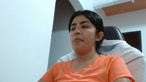 Snapshot of danna_peterson chatting on February 18, 10:58 pm Danna online show from February 18, 10:58 pm