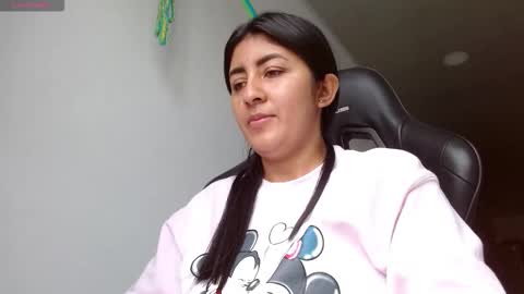 Snapshot of danna_peterson chatting on October 29, 5:36 pm Danna online show from October 29, 5:36 pm