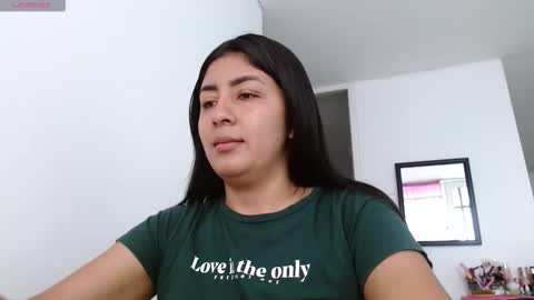 Danna online show from December 4, 8:28 pm