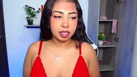 Snapshot of danna_schmidt23 chatting on November 7, 10:59 am Danna online show from November 7, 10:59 am