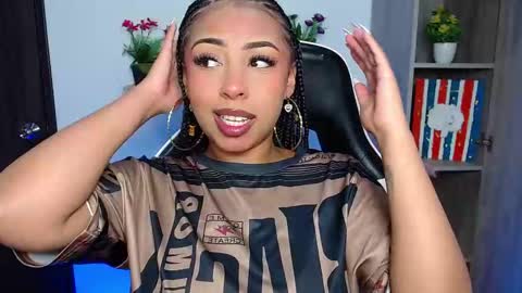 Snapshot of danna_schmidt23 chatting on March 16, 8:29 am Danna online show from March 16, 8:29 am