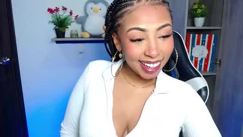 Snapshot of danna_schmidt23 chatting on March 17, 9:12 am Danna online show from March 17, 9:12 am