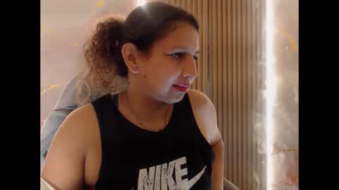 Snapshot of danna_sg chatting on June 6, 3:00 am danna_sg online show from June 6, 3:00 am