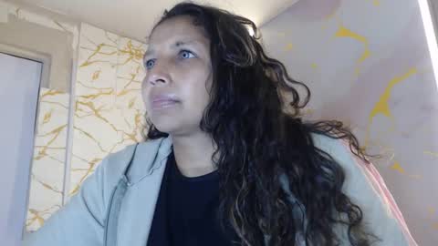 Snapshot of danna_sg chatting on June 10, 2:56 am danna_sg online show from June 10, 2:56 am