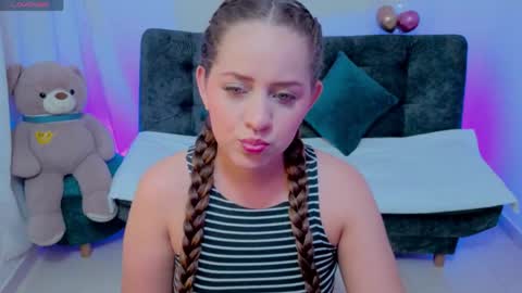 Snapshot of dannacouper_ chatting on April 21, 11:16 am Danna online show from April 21, 11:16 am