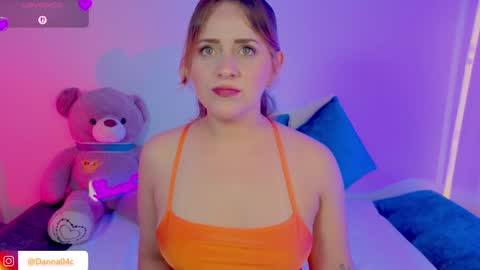 Snapshot of dannacouper_ chatting on May 6, 6:35 pm Danna online show from May 6, 6:35 pm