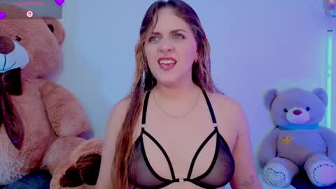 Snapshot of dannacouper_ chatting on May 22, 1:39 pm Danna online show from May 22, 1:39 pm