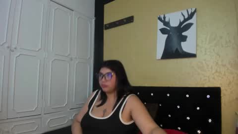 Snapshot of dannagarza chatting on February 18, 4:15 am Danna Garza online show from February 18, 4:15 am