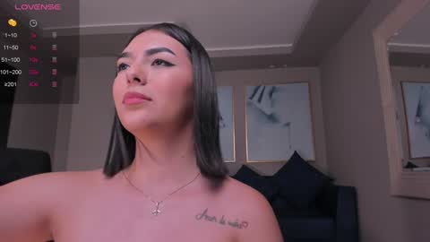 Snapshot of dannagibbs chatting on January 27, 11:00 pm Danna Gibbs online show from January 27, 11:00 pm
