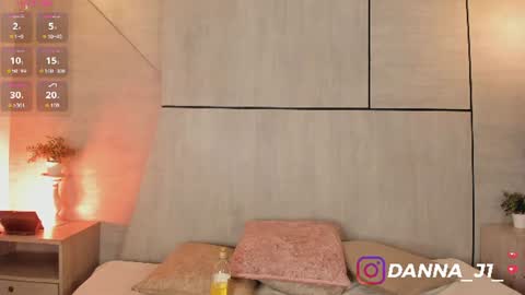 Danna online show from July 4, 7:31 pm