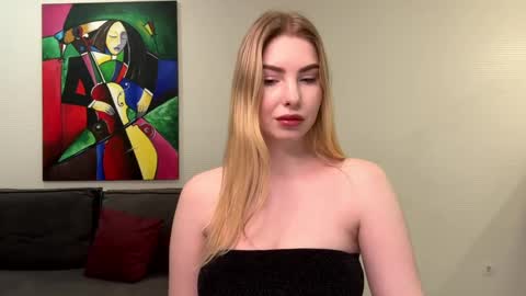 dannamissss online show from December 16, 9:41 pm