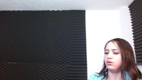 Snapshot of dannamomcerrat chatting on December 4, 6:22 am dannamomcerrat online show from December 4, 6:22 am