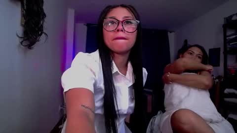 Snapshot of dannamomcerrat chatting on February 3, 12:25 am dannamomcerrat online show from February 3, 12:25 am