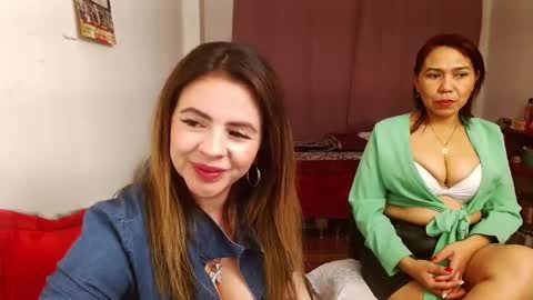 Snapshot of dannamomcerrat chatting on March 9, 4:38 am dannamomcerrat online show from March 9, 4:38 am