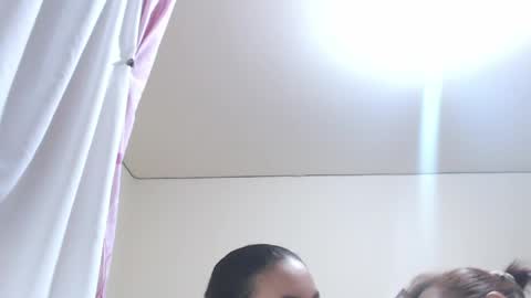 dannamomcerratt online show from May 27, 1:57 am
