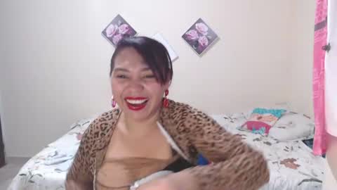 dannamomcerratt online show from June 13, 4:43 am