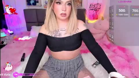 dannia_13 online show from June 22, 2:24 am
