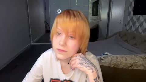 Luna Airi online show from March 26, 4:01 pm