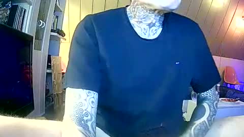 DannotDon online show from April 22, 6:42 pm