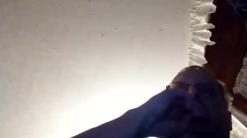 Snapshot of dannowisc chatting on March 13, 4:52 am dannowisc online show from March 13, 4:52 am