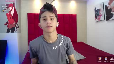 Snapshot of danny__santoro chatting on October 1, 12:44 pm Danny online show from October 1, 12:44 pm