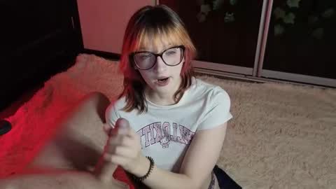 Snapshot of danny_and_ellen chatting on September 21, 5:47 pm danny and ellen online show from September 21, 5:47 pm