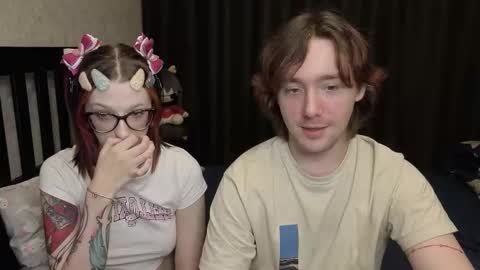 Snapshot of danny_and_ellen chatting on September 27, 6:24 pm danny and ellen online show from September 27, 6:24 pm