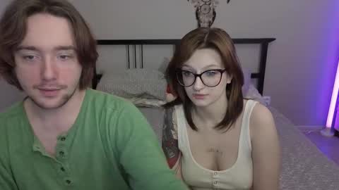 Snapshot of danny_and_ellen chatting on November 18, 5:06 pm danny and ellen online show from November 18, 5:06 pm