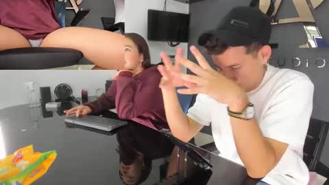 Snapshot of danny_and_lara chatting on September 27, 3:39 pm danny_and_lara online show from September 27, 3:39 pm