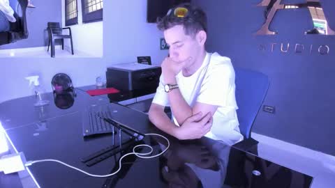 Snapshot of danny_and_lara chatting on September 28, 4:34 pm danny_and_lara online show from September 28, 4:34 pm