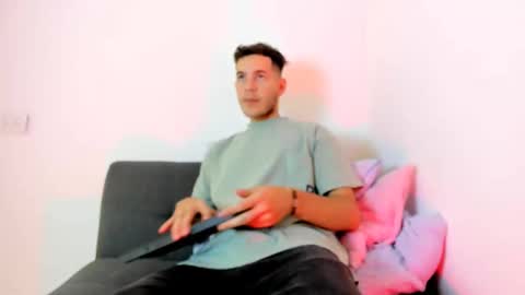 Snapshot of danny_and_lara chatting on October 26, 7:53 pm danny_and_lara online show from October 26, 7:53 pm