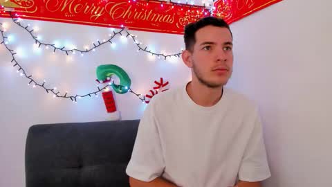 Snapshot of danny_and_lara chatting on November 13, 1:32 pm danny_and_lara online show from November 13, 1:32 pm