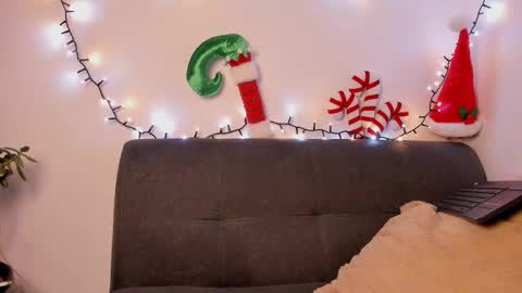 Snapshot of danny_and_lara chatting on November 15, 2:20 am danny_and_lara online show from November 15, 2:20 am