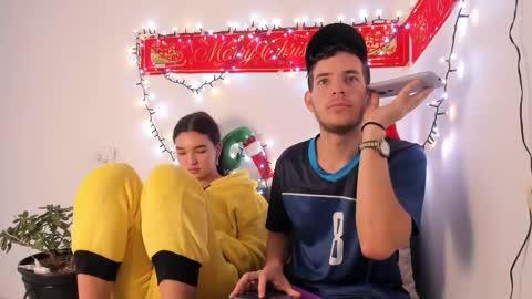 Snapshot of danny_and_lara chatting on November 20, 2:28 pm danny_and_lara online show from November 20, 2:28 pm