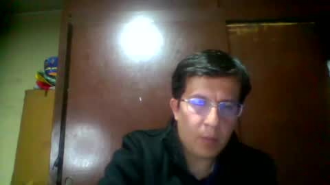 Snapshot of danny_lx1212 chatting on February 15, 2:30 am danny_lx1212 online show from February 15, 2:30 am