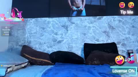 Snapshot of danny_wilson1 chatting on October 13, 2:50 pm Danny Willson online show from October 13, 2:50 pm