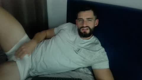 Naughtystr8D online show from December 17, 12:43 pm