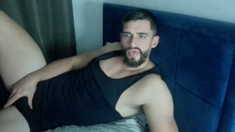 Naughtystr8D online show from December 18, 4:28 pm