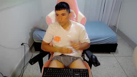 dannyt_hot online show from December 16, 2:11 pm