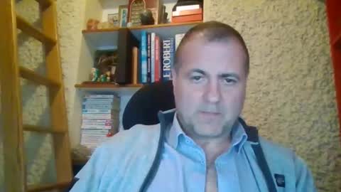 Snapshot of danparis91 chatting on February 19, 8:27 pm danparis91 online show from February 19, 8:27 pm